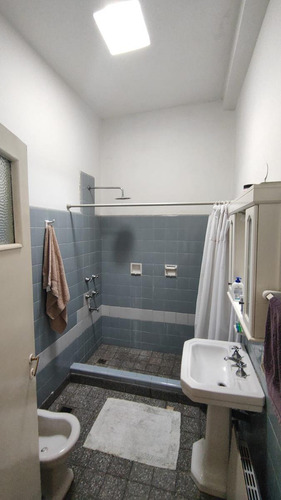 Casa Con Local En Venta