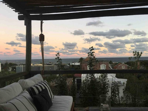 Casa En Venta De 3 Dormitorios En Punta Piedras