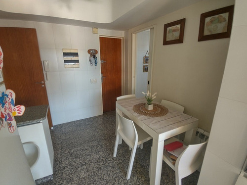 Imagen 10 de 26 de Excelente Piso De Categoría - 130m² + Cochera - Bajas Expensas (av. Directorio 2200)