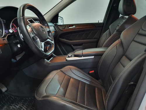 Imagen 9 de 15 de Mercedes Benz Ml63 Amg 2015