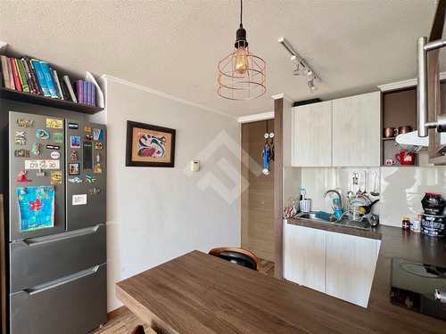 Departamento En Venta De 2 Dorm 1b 1e 1bod. En Macul