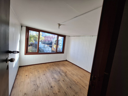Arriendo Casa 7 Dormitorios-2 Baños Ebensperguer Pto. Montt.