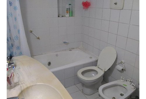 Excelente 3 Ambientes Con Espacio Guarda Coche.