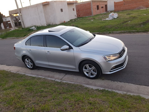 Volkswagen Vento 2.5 Luxury