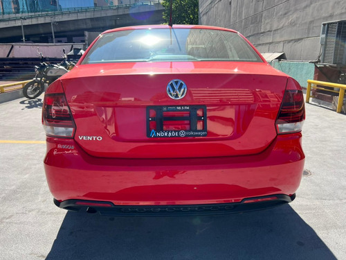 Volkswagen Vento 1.6 Starline At