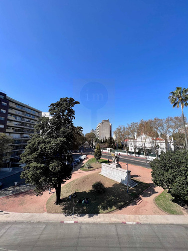 Imagen 26 de 27 de Venta De Apartamento En Pocitos 3 Dormitorios Y Servicio