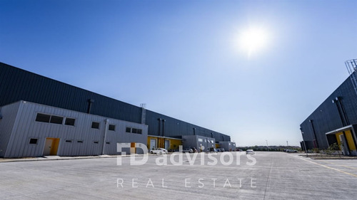 Arriendo De Bodegas En Centro Logístico 15000 M2 - Pudahuel