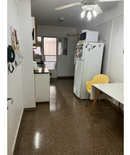 Cinco Ambientes Luminosos En Excelente Ubicación