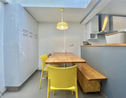 Casa En Venta De 3 Dorm. En Vitacura