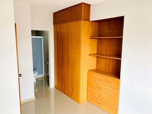 Apartamento En Alquiler/ Santa Monica Ls 24-20352
