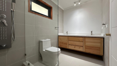 Casa 210m2. Nueva. Loteo Claro De Luna, A 5 Min. De Pucón