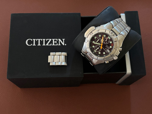 Citizen Aqualand Eco Drive - Bj2040-55e Wr 200 M Prateado Prateado Preto (Usado)