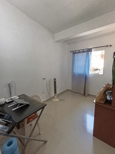 Casa Multifamiliar En Venta, Urb. Los Duraznos-lagunetica, Los Teques.