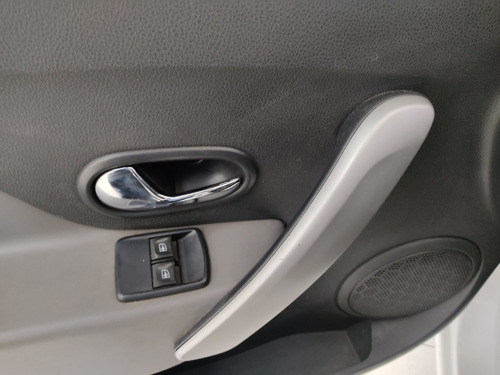 Imagem 19 de 19 de Renault Logan Expression 1.0 16v (flex)