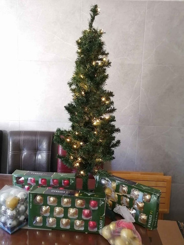 Árbol De Navidad Con Luz Integrada Leds Y Esferas Sueltas (Usado)