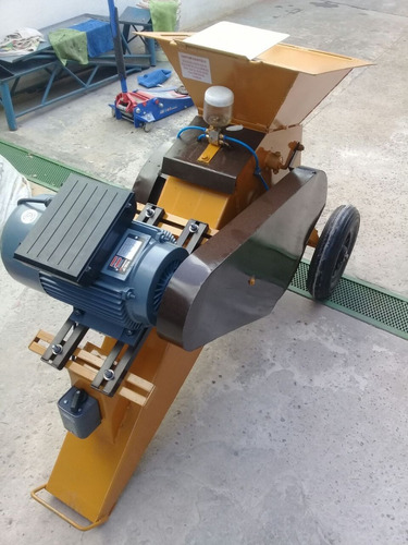 Maquina Trituradora Picadora De Cascotes Motor Tri 2 Hp