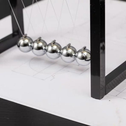 Adorno De Descompresión De Bola De Péndulo Para Newton