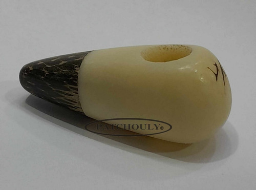 Imagen 3 de 4 de Pipa De Semilla Tawa Y Madera Hecha A Mano Chupete 4,5 Cm.