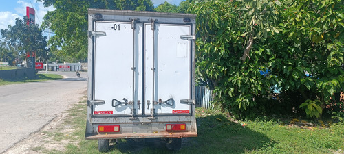 Nissan NP300 2.5 Diesel Chasis 4x2 Mt