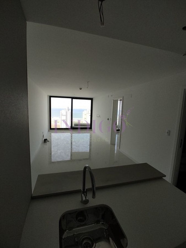 Imagen 12 de 16 de Apartamento En Artower, 1 Dormitorios, 1 Baños Muy Buen Vista Y Iluminación - Punta Del Este Chiverta