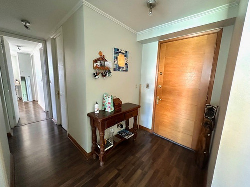Cómodo Dpto. En Arriendo 2 D 2b - Metro Manquehue, Apumanque