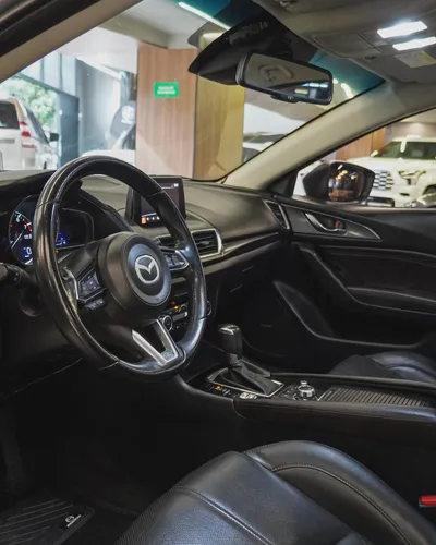 Mazda 3 GRAND TOURING LX