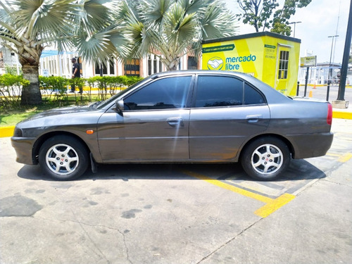 Imagen 2 de 9 de Mitsubishi Signo