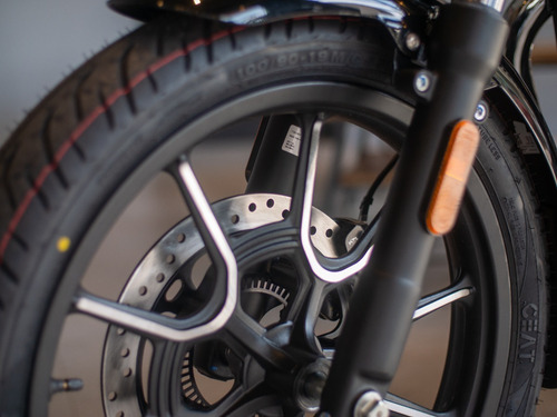 Imagen 9 de 25 de Royal Enfield Meteor 350 Supernova Marrón Reserva Ya