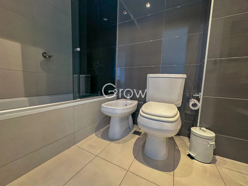 Planta Especial En Piso Alto, Parrillero Y Jacuzzi En Balcón