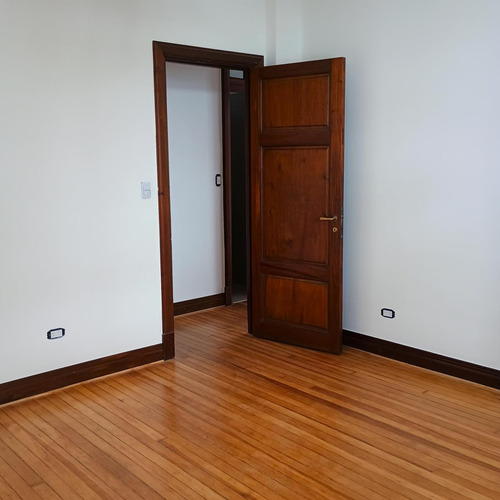 Departamento En Alquiler - 4 Dormitorios 2 Baños - 116mts2 - San Nicolás