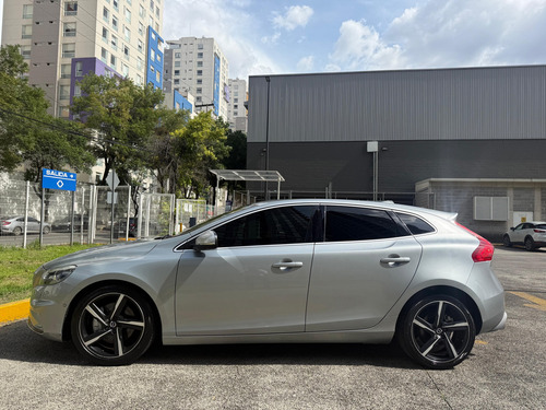 Volvo V40 2.0 R - Design T5 At