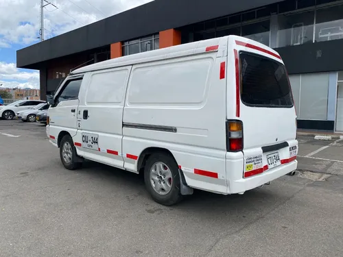 Mitsubishi L300 2.0 Panel