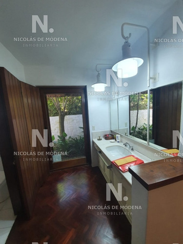 Casa Exclusiva En La Zona Del Golf, Oportunidad En Punta Del Este.- Ref: 2080