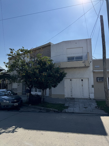 Departamento De 4 Amb Con Cochera Y Fondo Libre - Ramos Mejía Sur