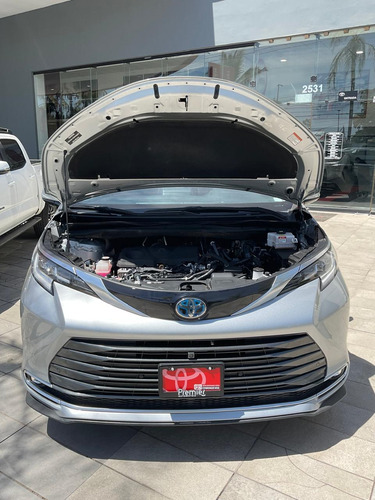 Toyota Sienna 3.5 Limited At
