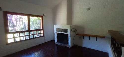 Inmobiliaria Castro Vende En Pinar Sur, Casa De 4 Dormitorios + Apartamento, Excelente Ubicación