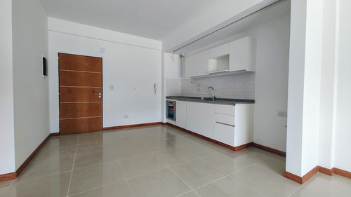 Departamento 2 Ambientes En Pb Con Jardín, Parrilla Y Cochera, Seguridad 24hs, Amenities, Alquiler Vigente