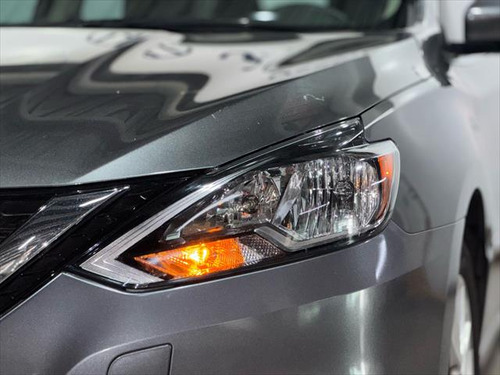 Nissan Sentra 1.8 Advance Cvt