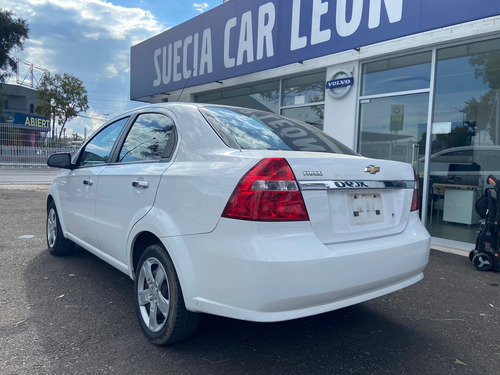 Imagen 2 de 14 de Chevrolet Aveo 2017 1.6 Lt Mt