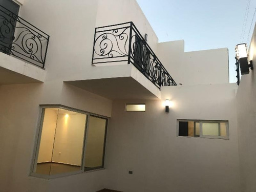 Imagen 3 de 12 de Casa Sola En Venta Frac Los Laureles