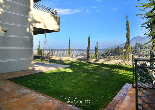 Depto.subida Sta. Teresa Vitacura / Jardin Y Piscina Privada