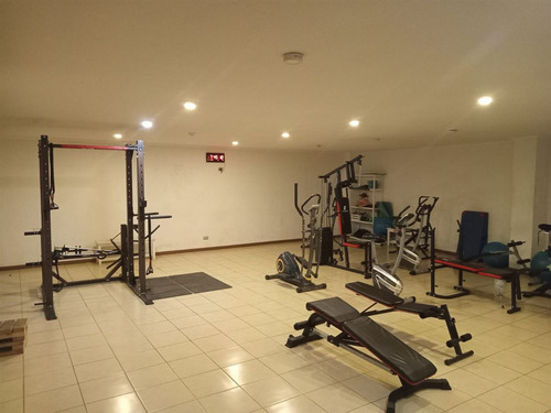 Un Dormitorio Los Heroes Amoblado