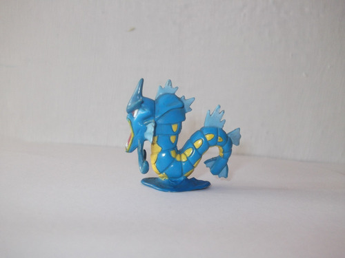 Gyarados Pokémon Figura Tomy (Usado)