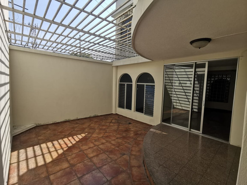 Imagen 2 de 6 de Casa En Renta Zona 2