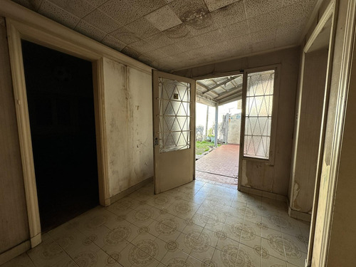 Venta - Casa Con Fondo Libre