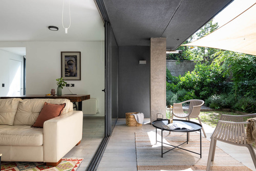 Oportunidad:moderno, Luminoso,seminuevo Con Patio Y 2 Suites
