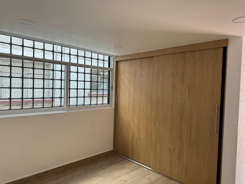 Lindo Depto Iluminado Con Excelente Ubicación, Listo Para Habitar