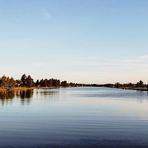 Terreno Con Orientacion Sur - A Metros Del Ingreso Y Del Lago - Puerto Roldan