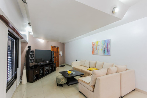 Venta Casa 5 Ambientes Cochera Y Patio - Liniers - Apto Credito
