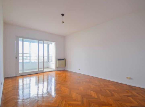 Departamento 2 Dormitorios Av. Belgrano 3200